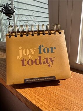 Joy for Today Desk Calendar - Gold
